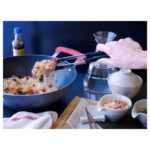 استفاده از انبر آشپزی IKEA 365+ HJALTE در ماهیتابه نچسب